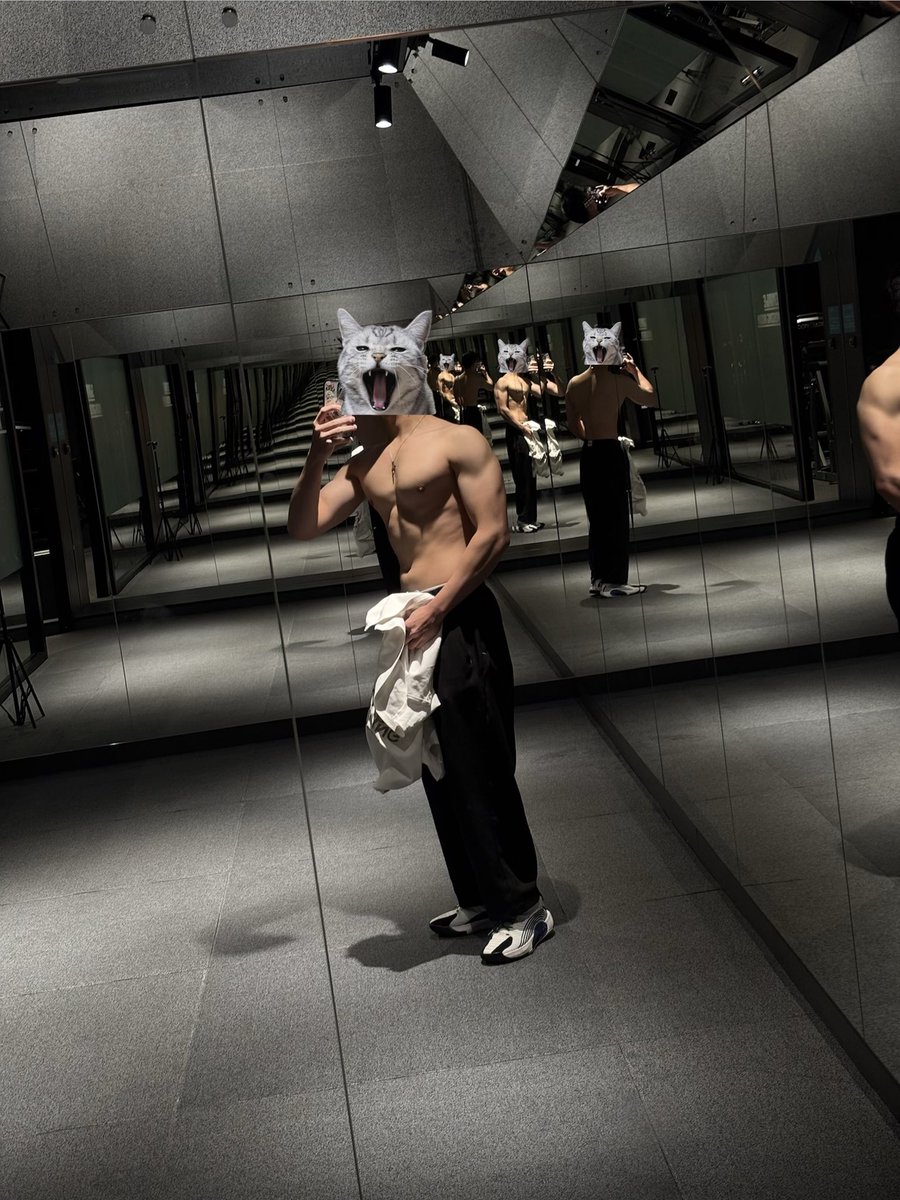 Chris🐈‍⬛ tweet media