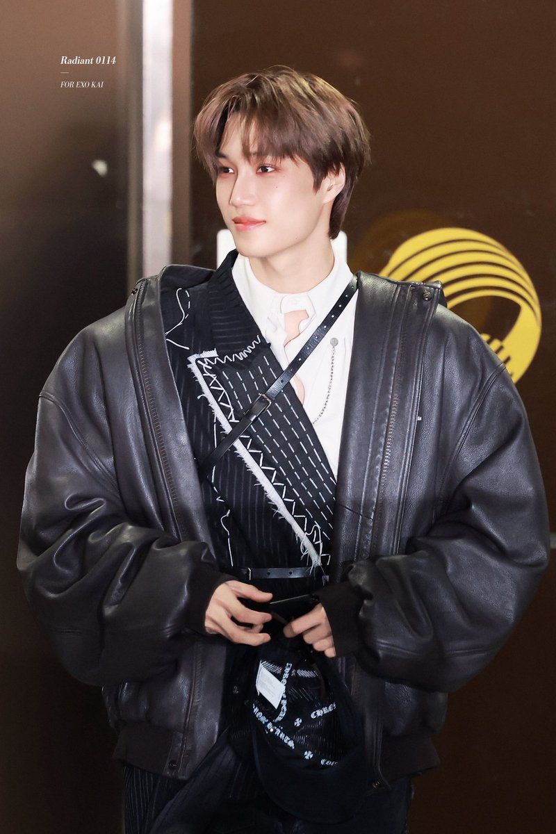FILESJONGIN's tweet photo. my elegant prince https://t.co/6vrqm38pUg