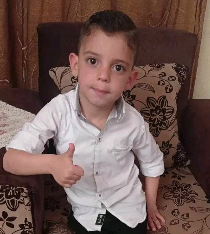 الطفل حسن رامي أبو لبدة، ارتقى خلال العدوIن الإسرائىِلي على مخيم البريج وسط قطاع غزة.