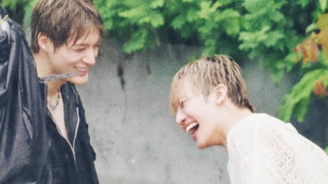 jenjaemful's tweet photo. the look of love ♡ https://t.co/8M7b4Rg2KS