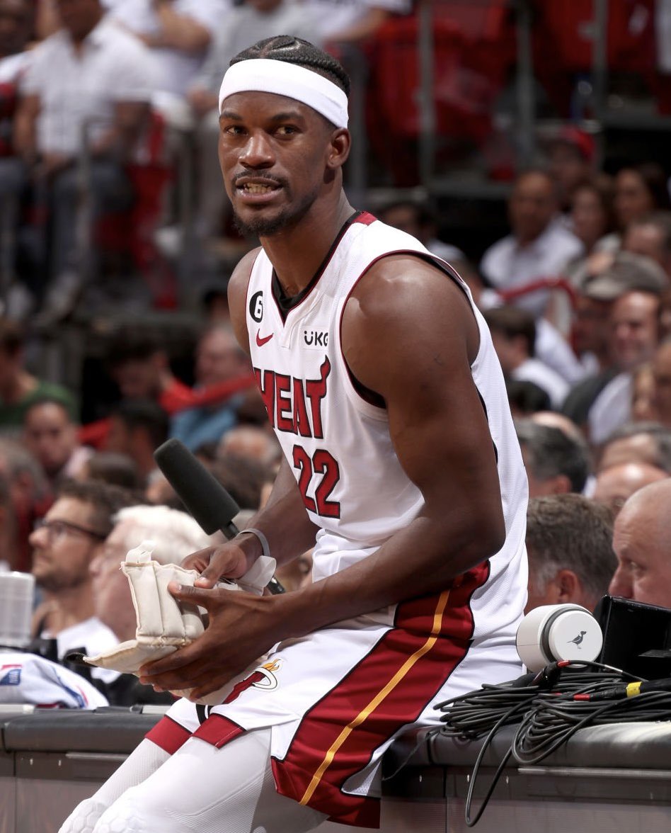 PolymarketHoops's tweet image. Jimmy Butler first round stats vs. Milwaukee in 2023

37.6 PPG
6.0 RPG
4.8 APG
1.8 SPG
56.7% FG
44.4% 3P
67.1% TS

We won’t see a performance like that in a long time…