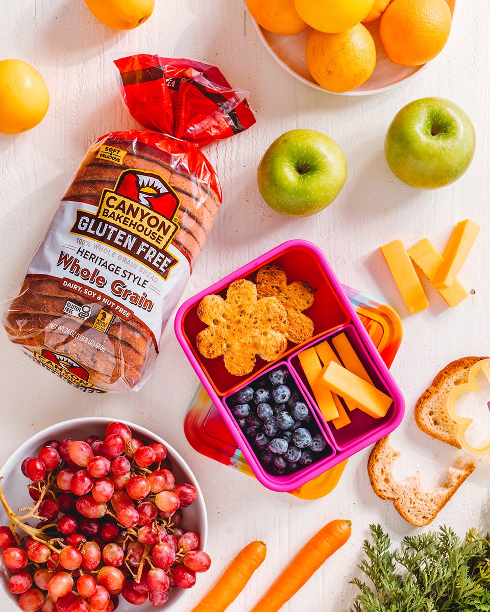 New year, new lunchbox energy. Big, whole grain gluten-free sammies that keep 2026 delicious and nutritious. 🥪🍎