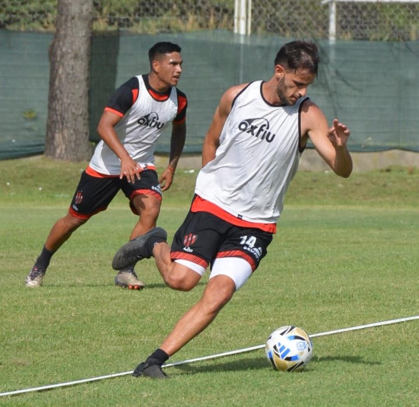 #Patronato estaría organizando un nuevo amistoso de pretemporada frente a #Colón pero en Paraná.
Podría ser los primeros días de Febrero

Cronograma
Sab 9hs vs Atlético en Rafaela
Mierc 28 vs Colon en Sta Fe
A definir/confirmar vs Colon en Pna

ℹ️ compartida con <a href="/NachoGut1errez/">Ignacio Gutiérrez</a>