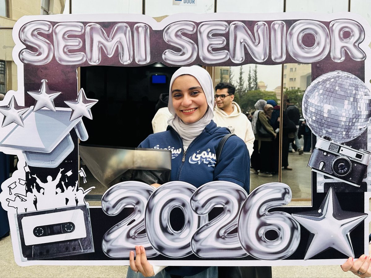 heba3lgalama's tweet photo. Semi doctor https://t.co/aWPlUPYX4I