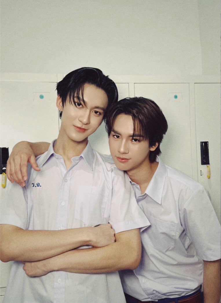 ionnoot's tweet image. #rryjinnn ; #chira_patt 
#ริวจินแพทจิ ; #ryujinpatji

does it ever                                          just how fast
drive you crazy                              the night changes