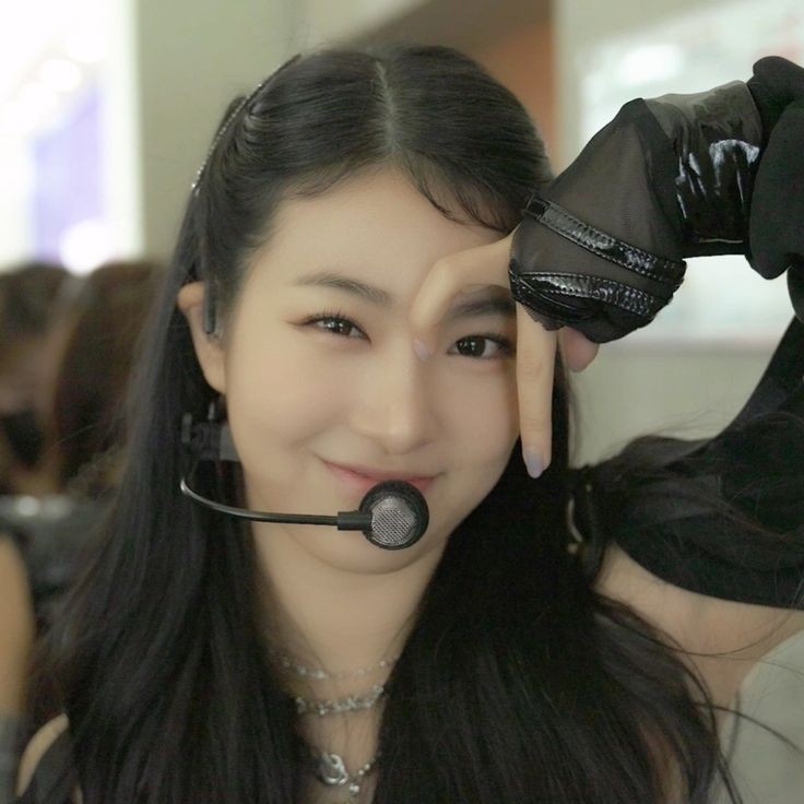 Aran updates tweet media