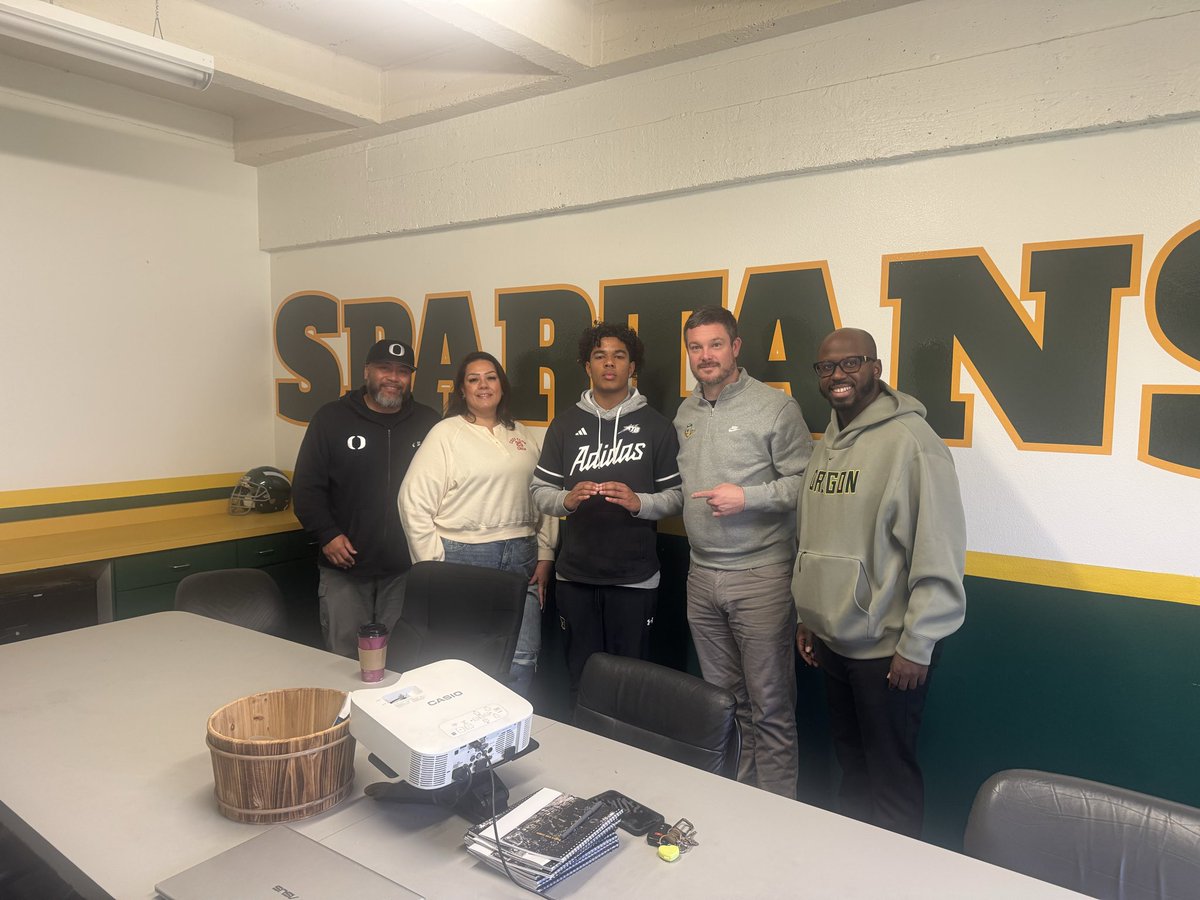 Thank you <a href="/CoachDanLanning/">Dan Lanning</a> for the visit! #GoDucks🦆