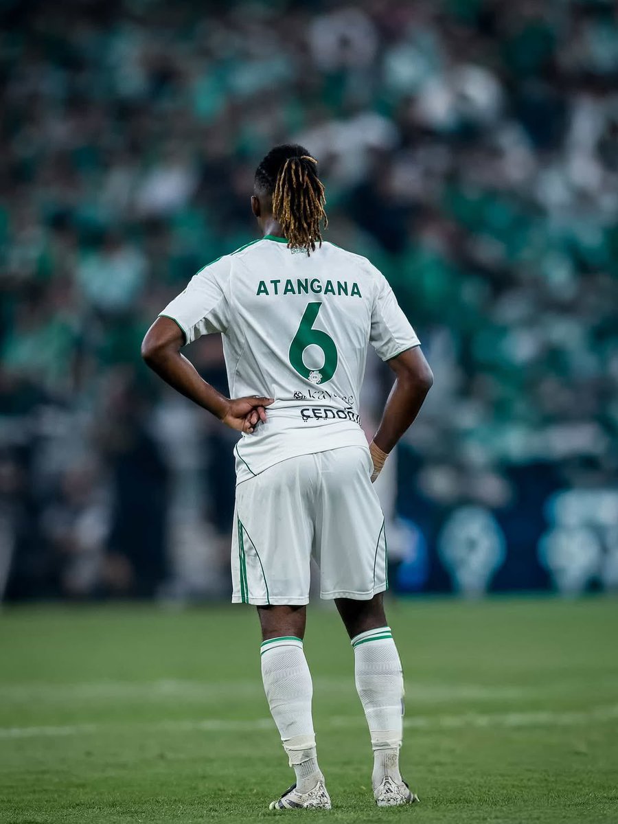 Rabanalsafena's tweet image. 🚨❌ قرر المدرب استبعاد "فالنتين أتانجانا" عن مواجهة #الأهلي أمام نيوم مساء الغد.

#نيوم_الأهلي