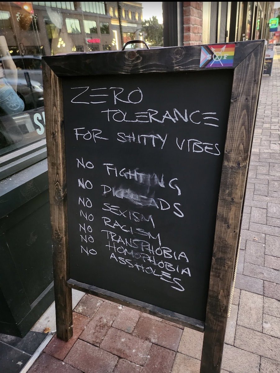 Onlyintheloops tweet media