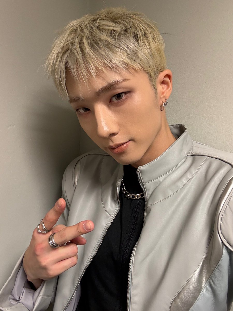 P1Harmony tweet media