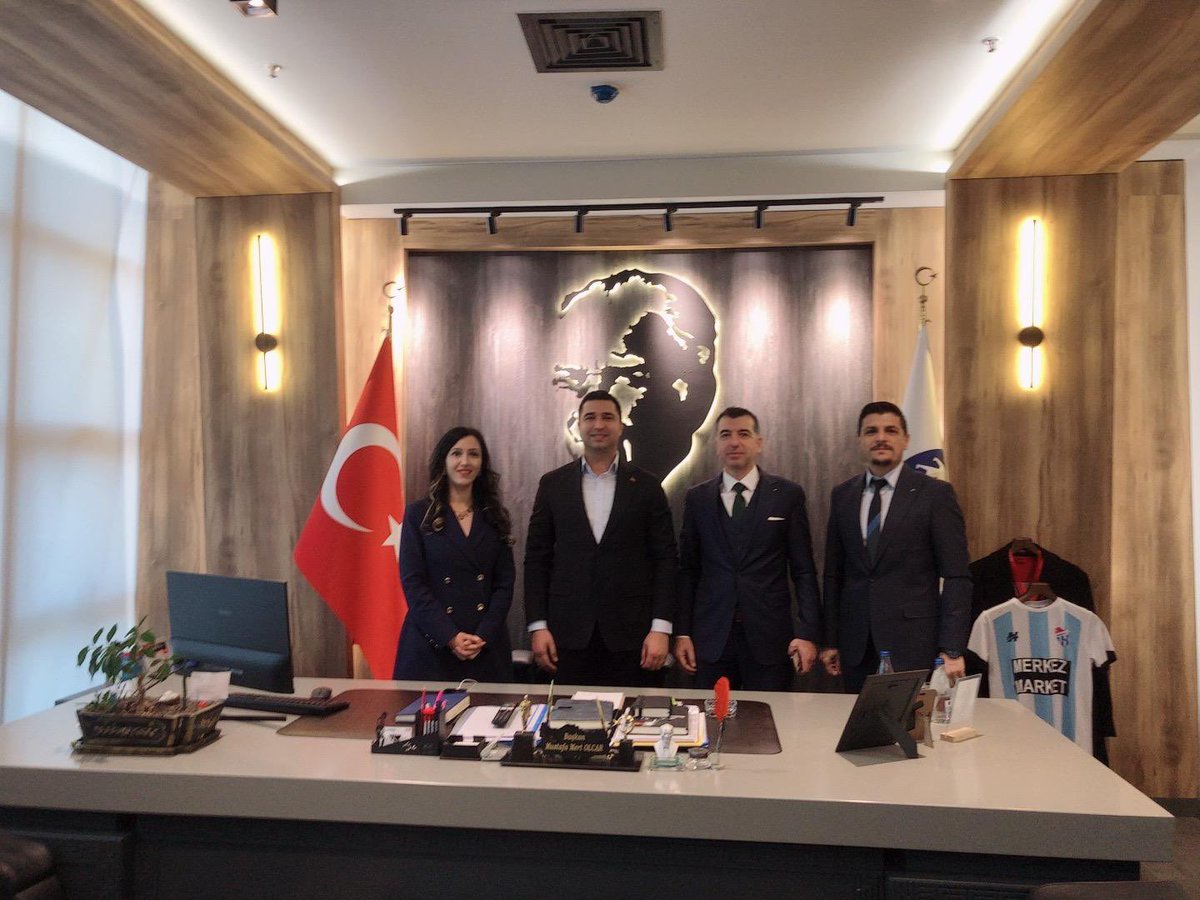 Kadirli Belediye Başkanı Sayın M. Mert OLCAR’a İl Temsilcimiz, Kadirli ve Merkez İlçe Sorumlularımız tarafından ziyaret gerçekleştirildi. 

Sayın başkana nazik kabullerinden dolayı teşekkür ederiz. 

<a href="/temavakfi/">TEMA Vakfı</a> <a href="/NailDayanc/">nail dayanç</a> <a href="/mehmetkarip80/">mehmet karip</a>