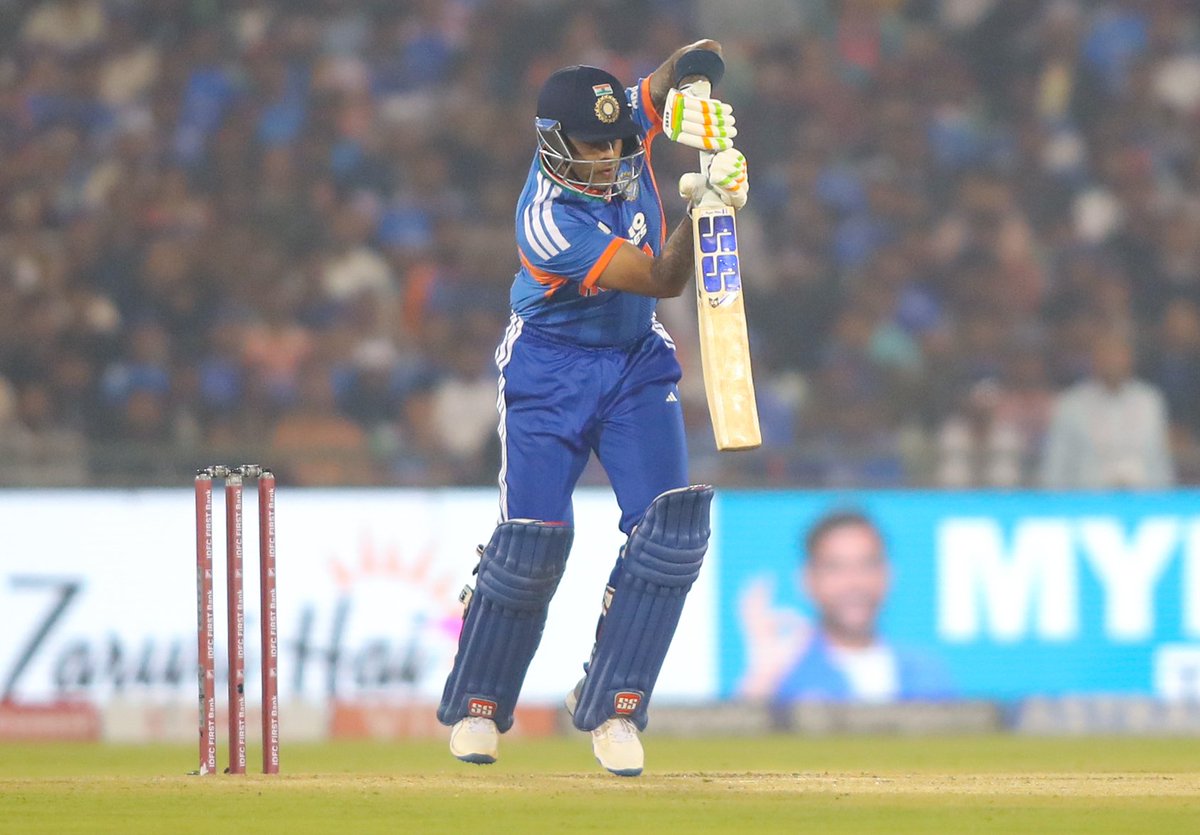 Indsamachar's tweet image. 𝐈𝐧𝐝𝐢𝐚 𝐯𝐬 𝐍𝐞𝐰 𝐙𝐞𝐚𝐥𝐚𝐧𝐝: 𝟐𝐧𝐝 𝐓𝟐𝟎𝐈

India beat New Zealand by 7 wickets

Final Score: 

NZ 208/6(20)
IND 209/3(15.2)

📍Raipur 

| #TeamIndia | #INDvNZ | #NZvIND |
