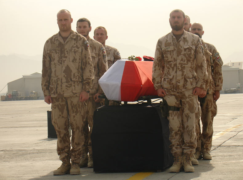 Over a dozen Czech soldiers were killed in Afghanistan.

No comment yet (unless I've missed it) from <a href="/AndrejBabis/">Andrej Babiš</a>, <a href="/prezidentpavel/">Petr Pavel</a> or <a href="/mzvcr/">Ministerstvo zahraničních věcí</a> to President's Trump's extraordinarily offensive remarks about NATO allies "staying a little off the front lines."