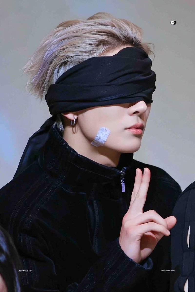 🔪🧛🏼♀️🗝️ tweet media