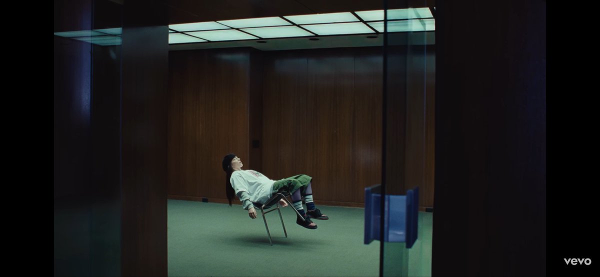 Kathiezzle's tweet photo. there is always some crazy shit happening in this building https://t.co/EWoUTM1c7w