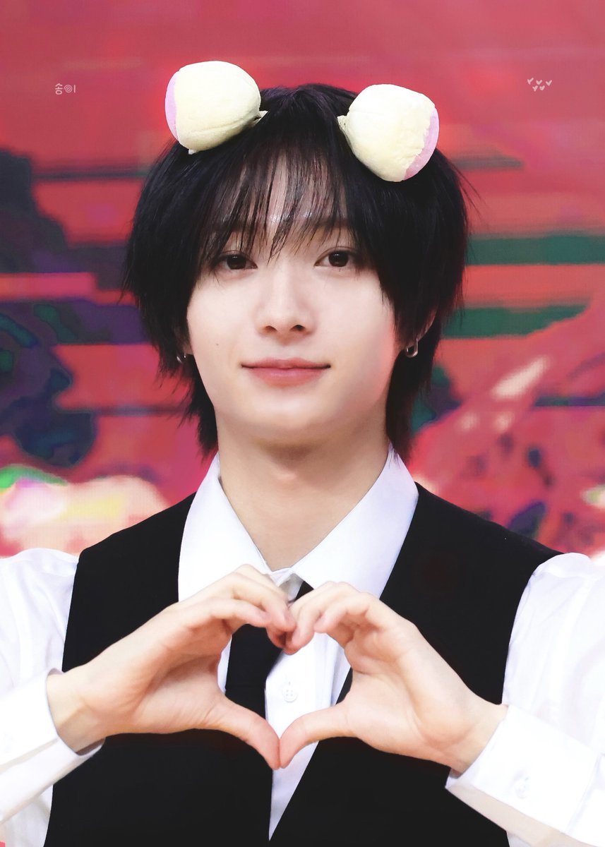 LEEDHS2's tweet image. 251226 
#동화 #DONGHWA #킥플립 #KickFlip