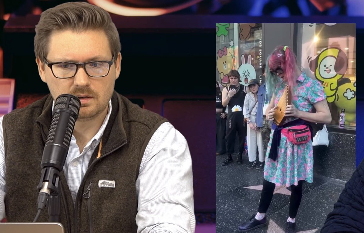 zeds_undead's tweet image. Tfw you see a smokin hot trans babe busking her ass off