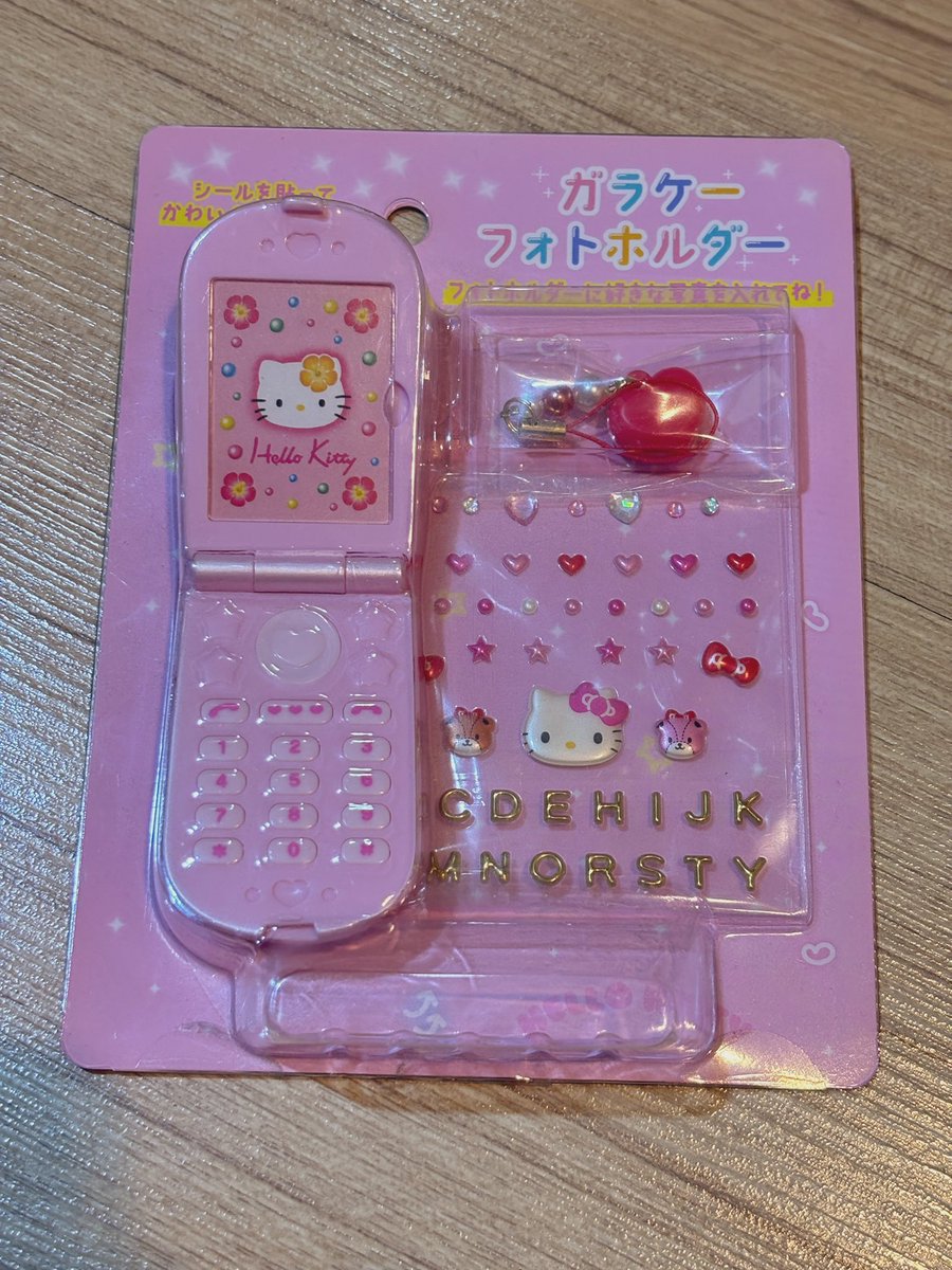 rawyxstore's tweet photo. พกจ.โทรศัพท์ฝาพับ Kitty Y2K มือ 1 (หายาก)

790 รวมส่ง

#ตลาดนัดซานริโอ้ #ตลาดนัดซานริโอ #ตลาดนัดsanrio คิตตี้ มือถือ https://t.co/wkqD6B4w6A