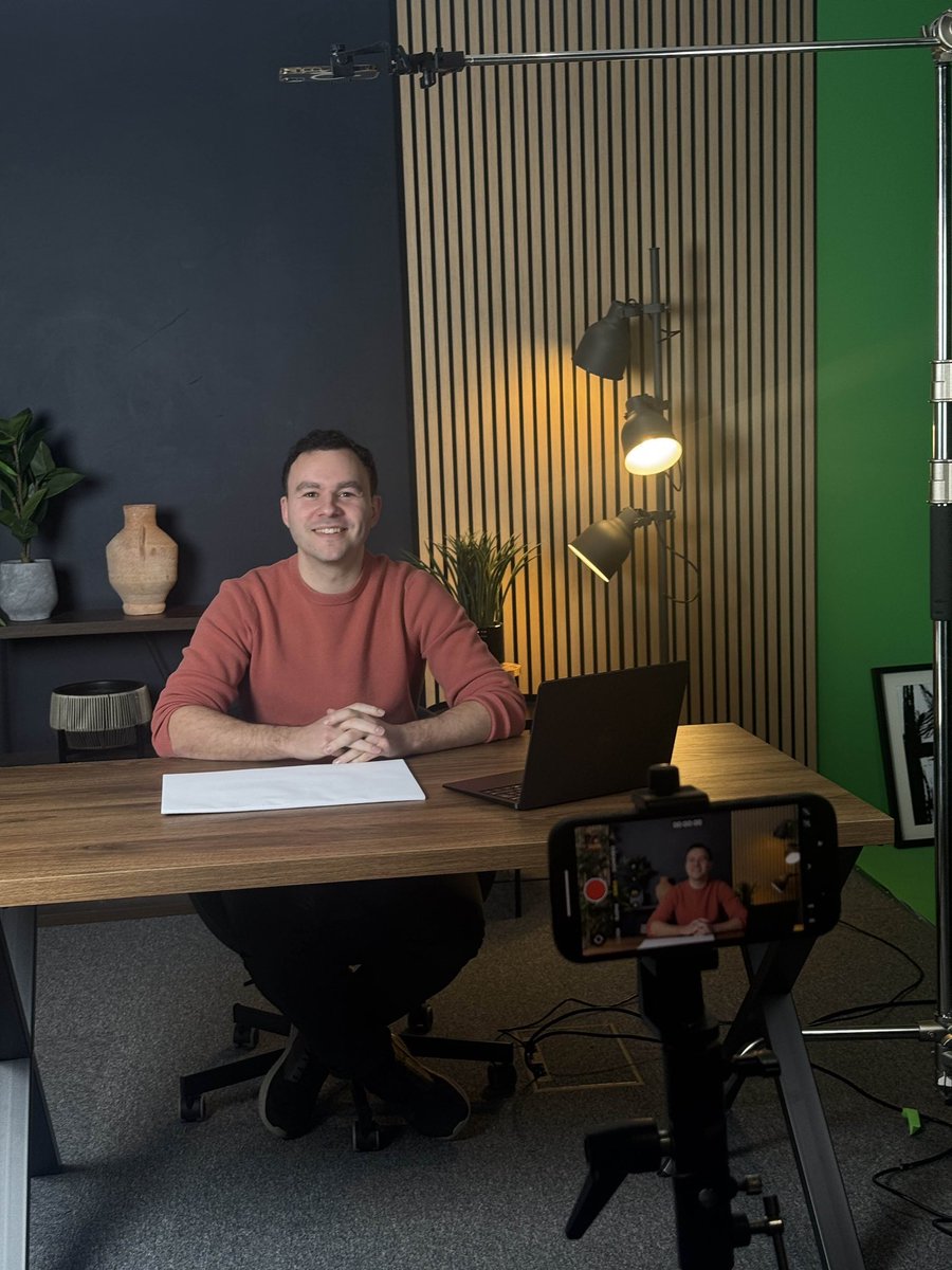 Peter Thompson tweet media