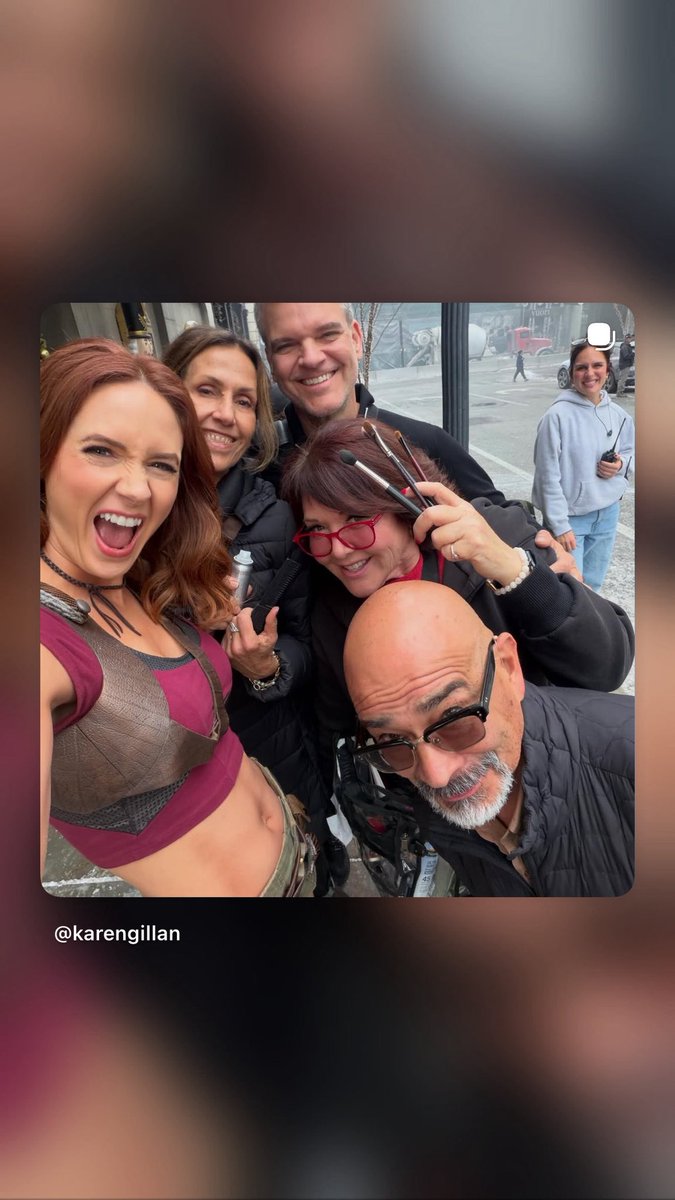 Karen Gillan tweet media