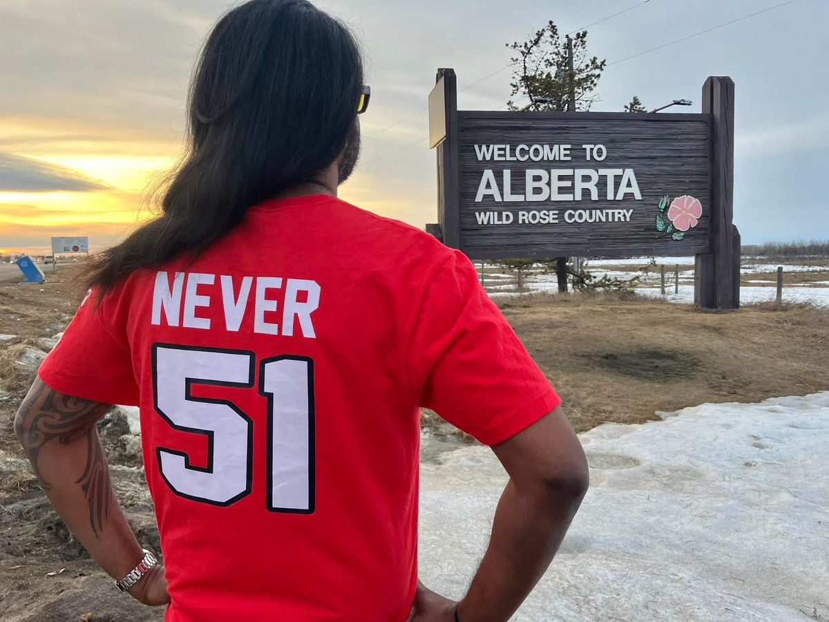 <a href="/atrupar/">Aaron Rupar</a> Albertan here… 🇨🇦✊🏿🇨🇦✊🏿