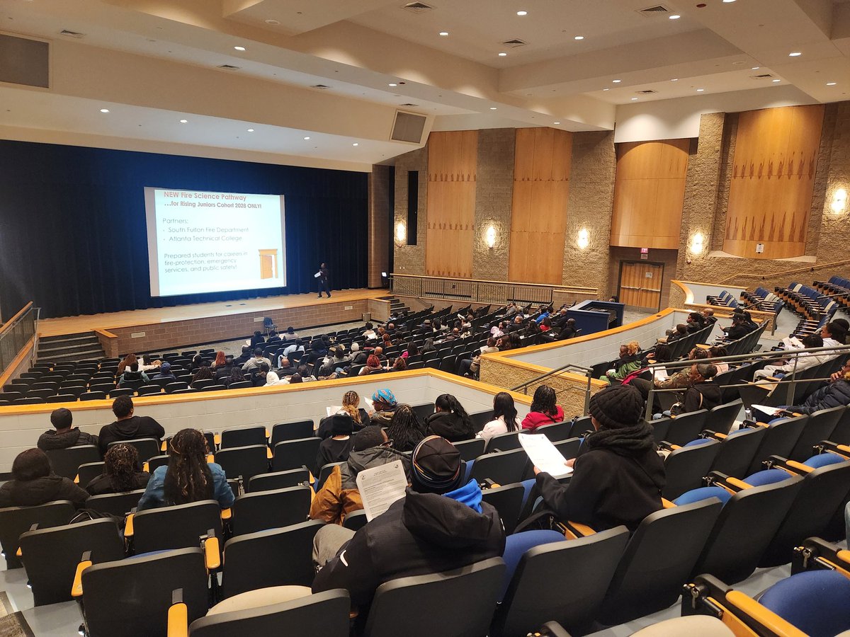 MsTedu's tweet image. Thank you to the rising 9th &amp;amp; 10th grade families who attended Westlake's Pathway Night. 

Final pathway selections or changes are due 📆 Sunday January 25