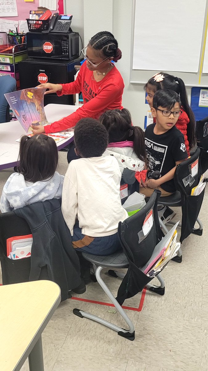 Del Valle Track and Field tweet media