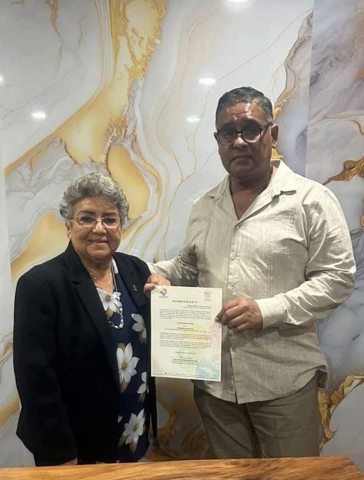 JJDiazMachuca's tweet image. TODO MORENA ES PURA HIPOCRESÍA

🚨 EL TESORERO DE LA FAMILIA SOSA SE AUTOPREMIA: LUJO, CINISMO Y PRESUNTA CORRUPCIÓN EN LERDO DE TEJADA

Lerdo de Tejada, Veracruz.
Mientras desde el poder municipal repiten como disco rayado la palabra austeridad, en la realidad el clan en el…
