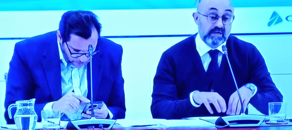 #PuenteDimisión
Las ruedas de Prensa de Óscar Puente en su línea Tuiteando supongo