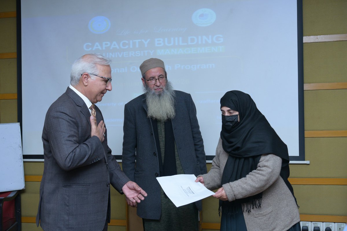 UAJK_Official's tweet photo. Certificates were presented to administrative officers at @UAJK_Official upon successful completion of NOPM, reflecting the university’s commitment to capacity building and professional development.
#UAJK #NOPM #HigherEducation https://t.co/M9ZdsHZSZP
