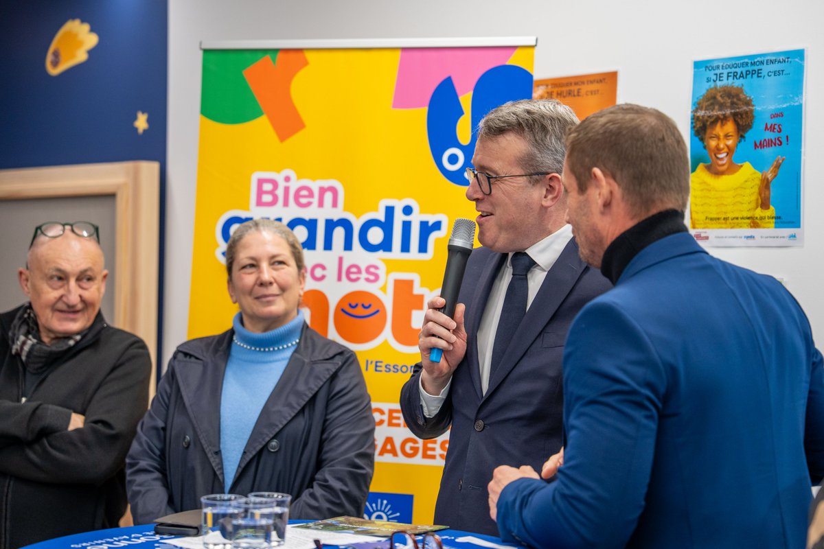 CDEssonne's tweet image. 🍼 Une nouvelle PMI à @VilledEvryCourc !

✂️ Le Département de l’Essonne a inauguré aujourd’hui le nouveau Centre de Protection maternelle et infantile dans le quartier du Parc aux Lièvres

🏢 D’une superficie de 200 m2, il est implanté au rdc d'une résidence intergénérationnelle
