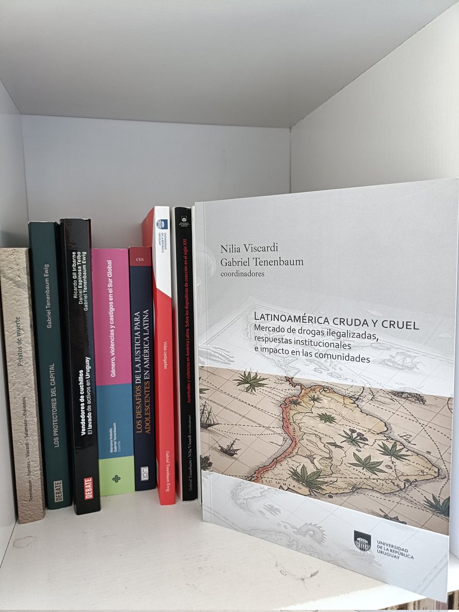 El libro "Latinoamérica cruda y cruel. Mercado de drogas ilegalizadas, respuestas institucionales e impacto en las comunidades" ya está en librerías <a href="/nilia_viscardi/">nilia viscardi</a> <a href="/Nachein78/">Ignacio Salamano</a>