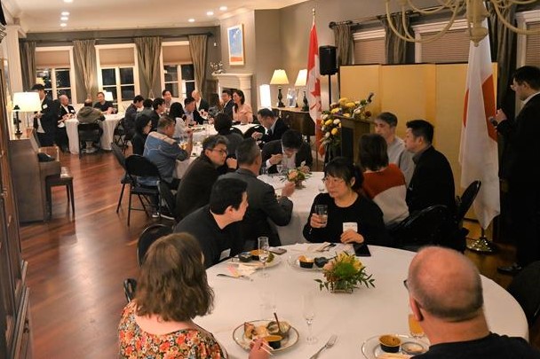 CGJCalgary's tweet photo. On January 12, the Consulate-General of Japan in Calgary hosted a Japanese Food Professionals Appreciation Night at the Official Residence, bringing together Japanese restaurant owners and members of the media.

https://t.co/4oJGtWDugi https://t.co/c5LQpR3Bnz