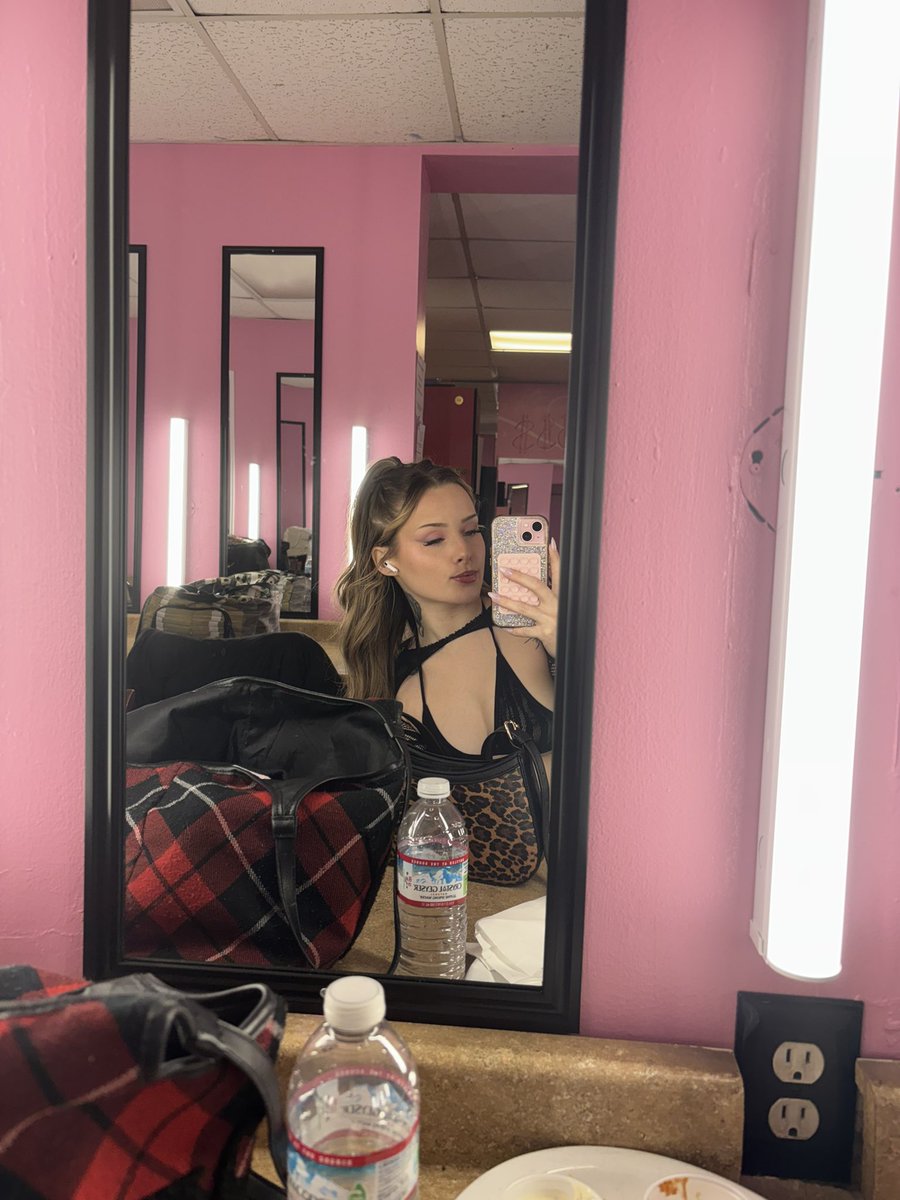 saturday and sunday 💅 come see meeee