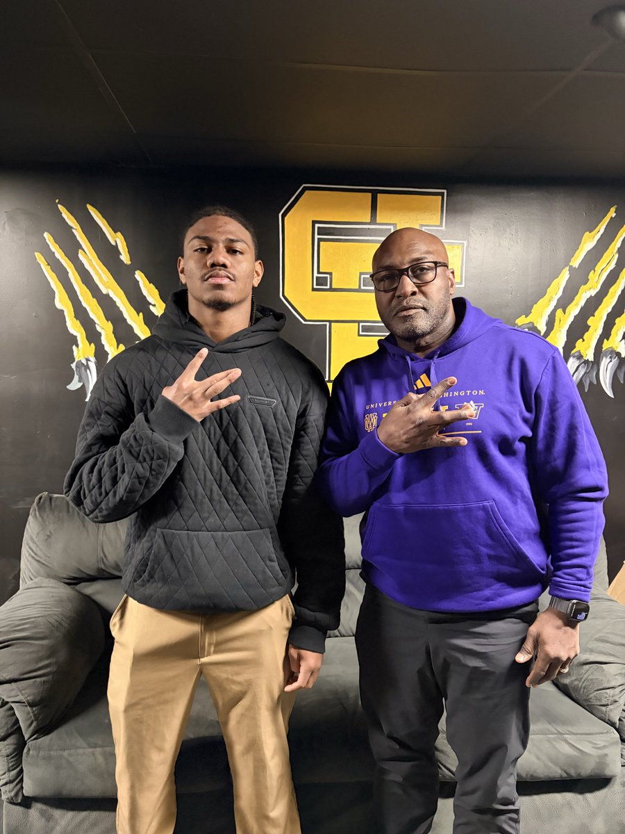 BrooksNir's tweet photo. Thanks coach @ScottieGraham for coming out to Baltimore!! Thank you for the great conversation!! https://t.co/sS0N3fY7kP