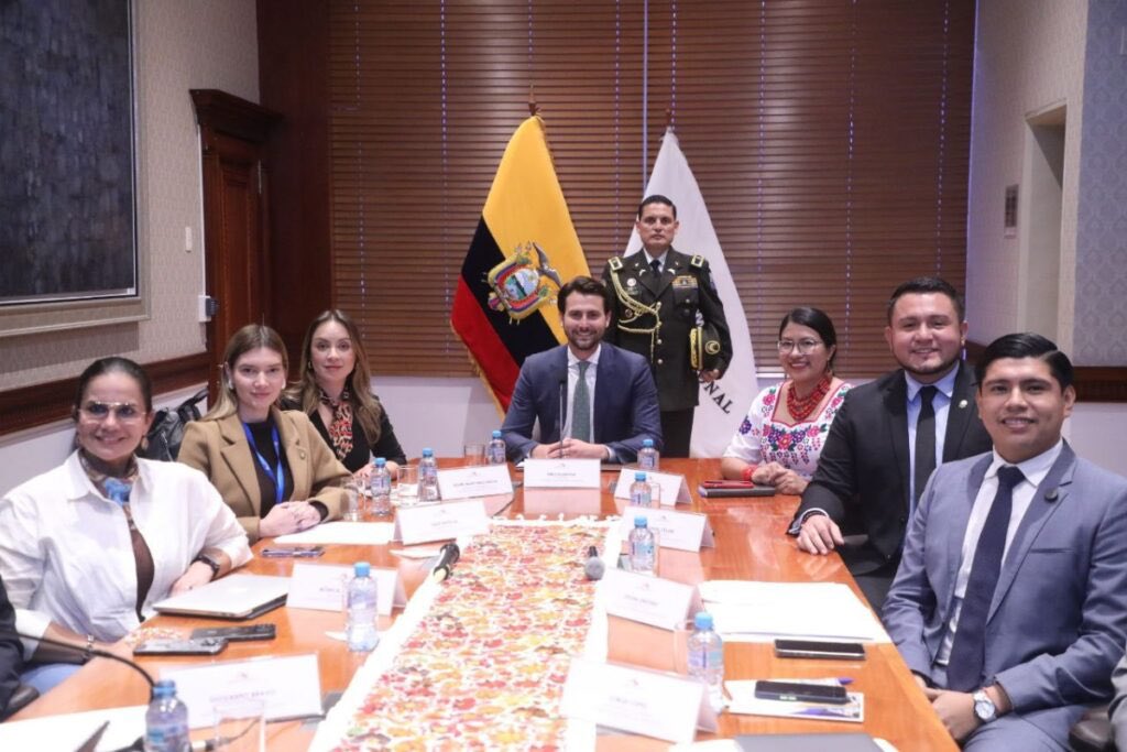 CentralNewsEC's tweet image. 📰 El #CAL inadmite por 2 vez el pedido para enjuiciar a 5 vocales del @CpccsEc, impulsado por @BancadaRC5; este reclamo está vinculado al proceso de designación de @MarioGodoyEc como presidente del @CJudicaturaEc, que ya enfrenta su juicio político en la @AsambleaEcuador.