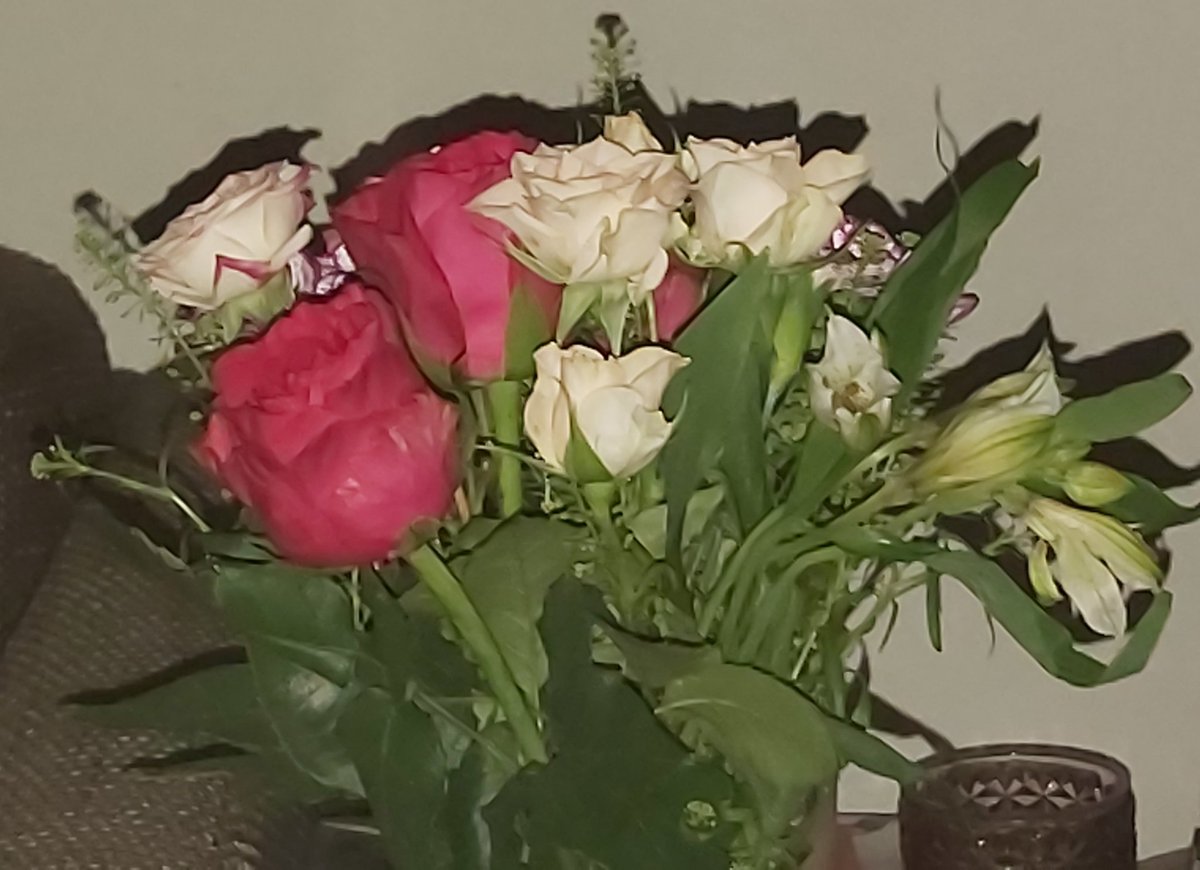 Jeg fikk blomster i dag jeg!
Jr overrasker ihyttogvær 😊🥰