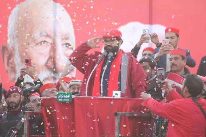 AsgharAchakzaii's tweet photo. عوامی نیشنل پارٹی خیبرپختونخواکےزیرِاہتمام فخرِافغان باچاخان کی 38ویں اورقائدِجمہوریت خان عبدالولی خان کی20ویں برسی کےموقع پر چارسدہ میں ایک عظیم الشان جلسۂ عام کےانعقادپر
بنیادی یونٹوں سےلےکر ویلیج کونسل، تپہ،تحصیل،ضلع، صوبہ اورمرکزی سطح تک تمام تنظیمی ذمہ داران،پارٹی ورکرزاورچارسدہ کےغیورعوام کوعوامی نیشنل پارٹی بلوچستان کی جانب سے دلی مبارکباد اورسرخ سلام