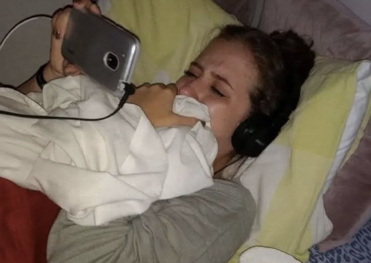 El sentimiento de entrar a cualquier red social y ver a army publicando fotos y vídeos de que consiguieron su entrada para el concierto