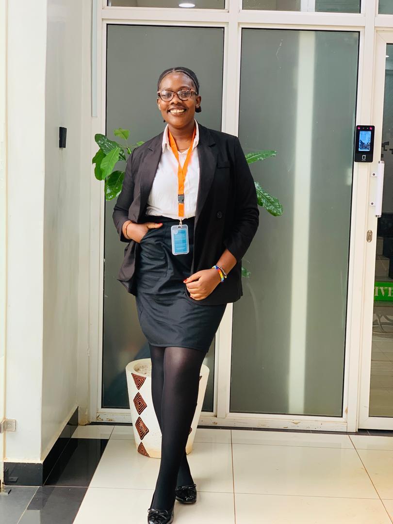 famous_uganda's tweet photo. Corporate and broke 😂 https://t.co/Dcahj3dLUP