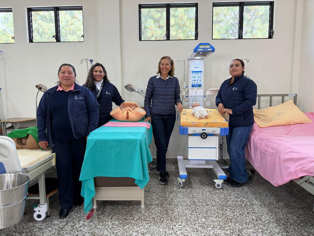 Fundación Esperanza tweet media