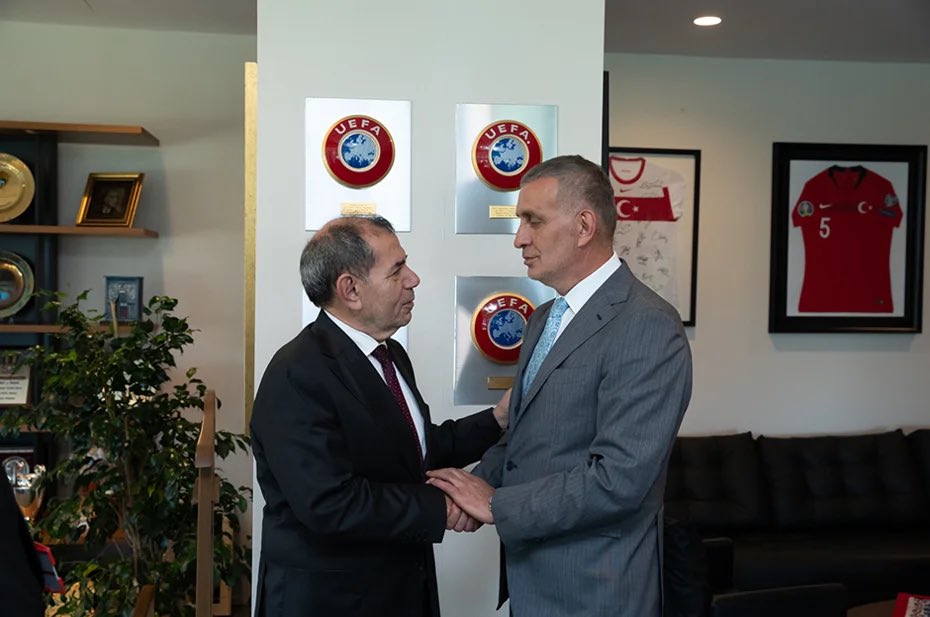 Barış Alper’in 1 hafta sürmeyen sakatlığı için televizyona çıkıp özür diledi, 

gs beksiz kalmasın diye Eren Elmalı’nın 90 günlük cezasını 45’e düşürdü, 

Osimhen Afrika’da diye lige 1 ay ara verdi 

Fenerbahçe’nin maçına yine gsli Cihan’i atadı 

TFF değil Gs futbol federasyonu!