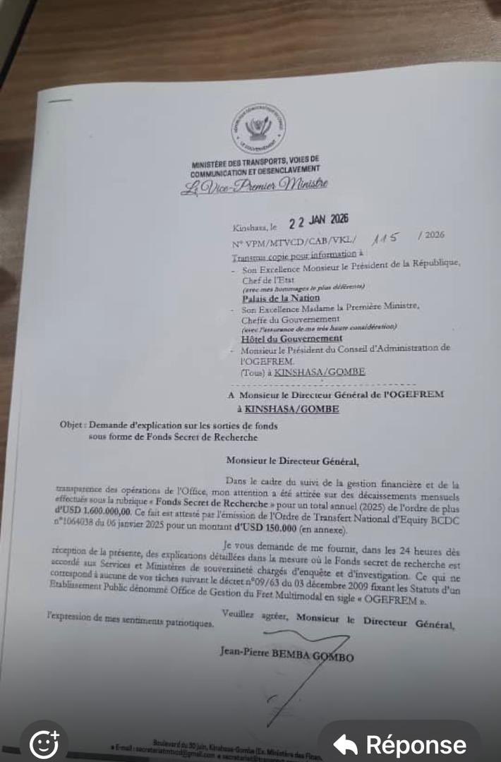 EdmondIzuba1's tweet image. 🔴#RDC: Pour avoir utilisé plus de 1.600.000$ sous le couvert du fond secret de recherche, qui n'est pas une mission de l'OGEFRET, William Kazumba Mayombo, DG de cet établissement public est suspendu de ses fonctions par le Ministre de tutelle, @bembajp. Il est sommé de justifier…
