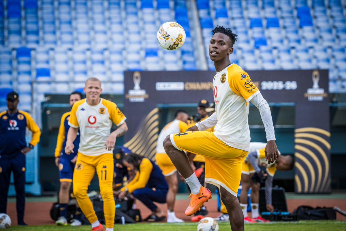 KaizerChiefs's tweet photo. Pre-match training at the Levy Mwanawasa Stadium in Zambia 🇿🇲

#TotalEnergiesCAFCC #KCOneAfrica #Amakhosi4Life https://t.co/KcJvujMqHH
