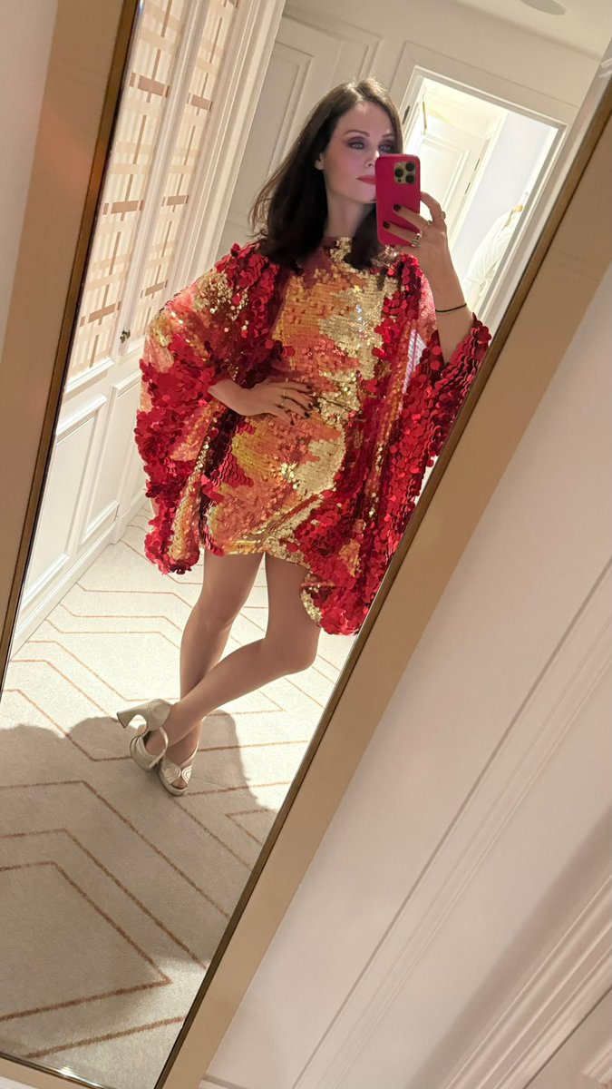 SophieEB's tweet photo. Packing for Down Under! Planning my stage outfits for the Australian and New Zealand dates 💃 and thinking back to some of the dresses I wore last year (I think I played almost 150 shows!). Which are your favourites? 🥰

🎟️: https://t.co/dVdGuXYllP https://t.co/8Rjw2drXmy