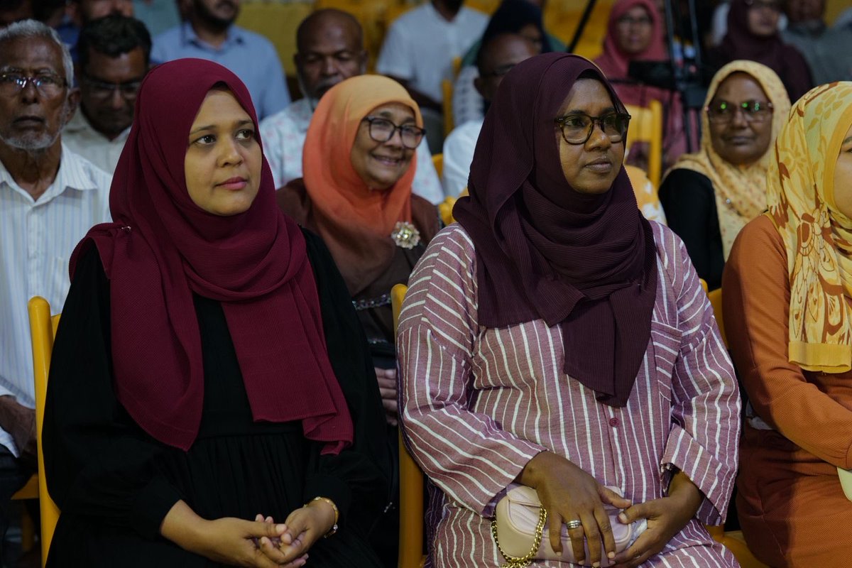 ފުވައްމުލައް ސިޓީ އެމްޑީޕީގެ ހަރުގެ ޖަލްސާ ކުރިއަށްދަނީ. 

#LCE2026
☑️#EmmengeVoteThilafathah