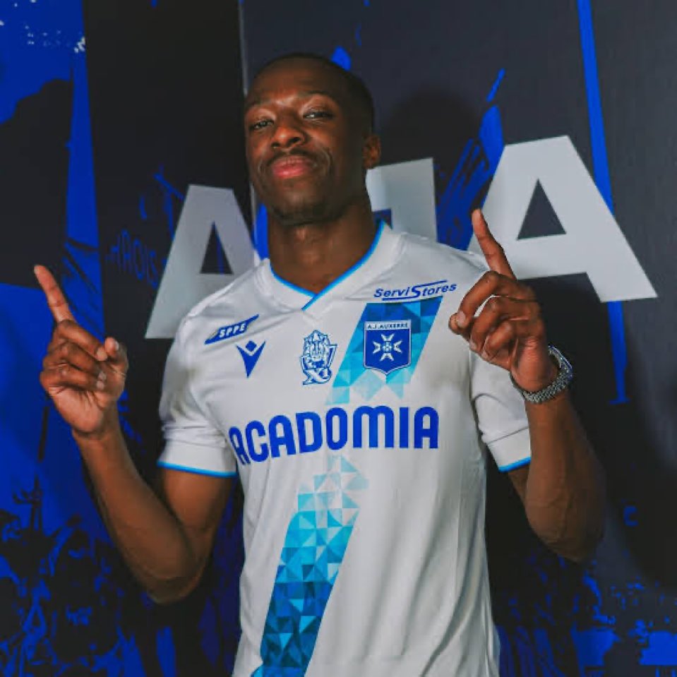 Première période contre le PSG : museler Bradley Barcola.

Deuxième période contre le PSG : museler Khvicha Kvaratskhelia. 

Il sort d’où, ce Lamine Sy ?