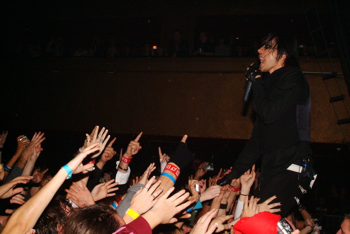 Blast from the past….𝗚𝗢𝗗'𝗦 𝗘𝗬𝗘 out now! @30secondstomars 🪙🤘thirtysecondstomars.lnk.to/GodsEye