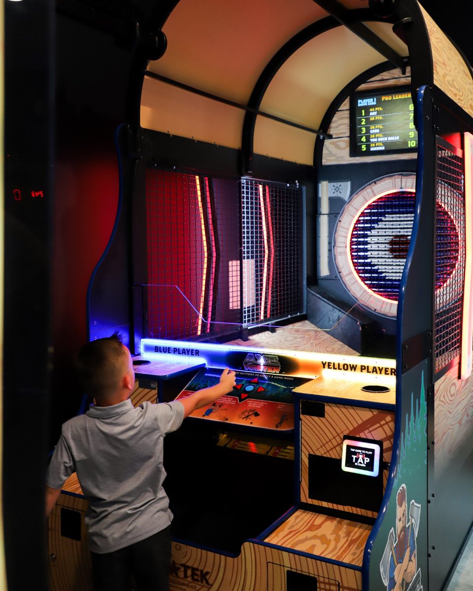 Happy Friday! We have a fun weekend ahead with family game night, live music + more! Looking for somewhere to beat the cold weather, head over the The Arcade!👾 🎶 

#thebigchill30a #30alife #hey30a #30aevents #30abeaches #southwalton #sowal #30aarcade #visit30a #30a