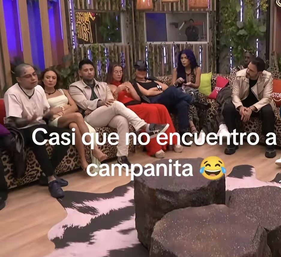 CarmenFons82611's tweet image. Campanita se perdió en la decoración 🤣🤭
#LaCasaDeLosFamososCol3
#LCDF3